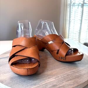 Vintage Frye Brown Leather Wedge Sandals Mule Studded Heel Women's Size 10B 10